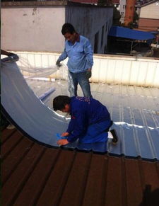 金屬膜彩鋼屋面自粘防水卷材應(yīng)用與廠房管道疏通維護